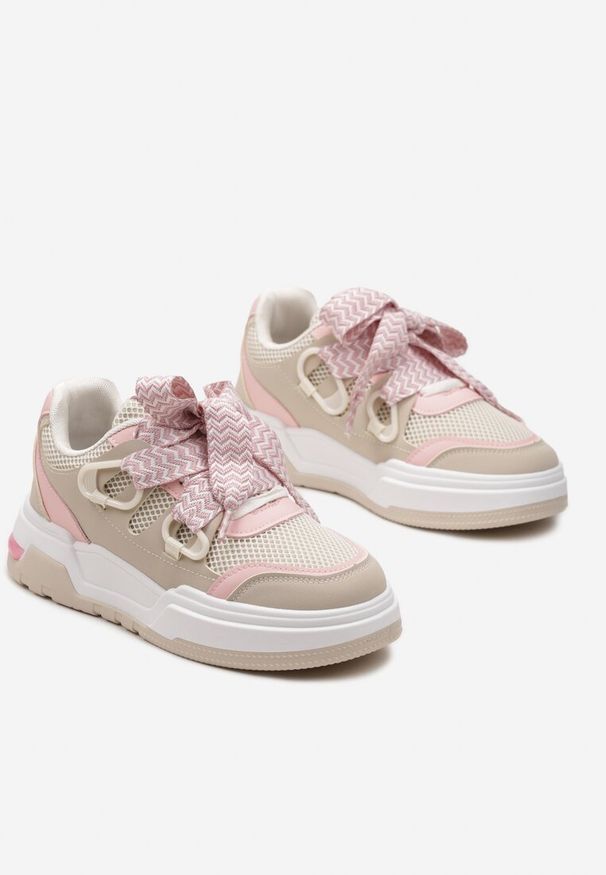 Renee - Beżowo-Różowe Sneakersy na Grubej Podeszwie z Ozdobnymi Sznurówkami Zeldema. Okazja: na co dzień. Zapięcie: sznurówki. Kolor: beżowy. Materiał: jeans
