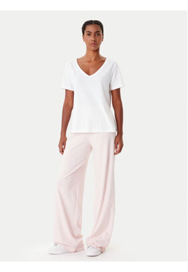 Guess Spodnie dresowe O4BB02 K7611 Różowy Regular Fit. Kolor: różowy. Materiał: bawełna