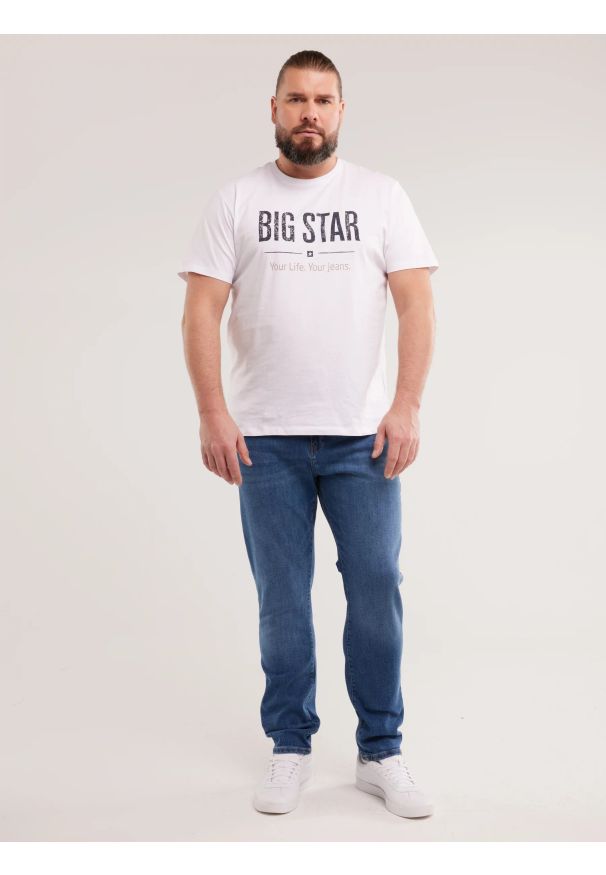 Big-Star - Koszulka męska o klasycznym kroju biała Bruno 101. Kolor: biały. Materiał: bawełna. Długość rękawa: krótki rękaw. Długość: krótkie. Wzór: nadruk. Styl: klasyczny