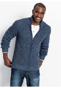 bonprix - Sweter z grubej, prążkowanej dzianiny z miękkiej mieszanki bawełny. Typ kołnierza: kołnierzyk stójkowy. Kolor: niebieski. Materiał: prążkowany, dzianina, bawełna. Wzór: prążki #1