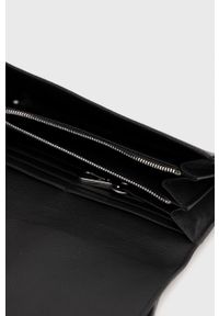 Marc O'Polo kopertówka skórzana kolor czarny. Kolor: czarny. Materiał: skórzane. Rodzaj torebki: na ramię #5