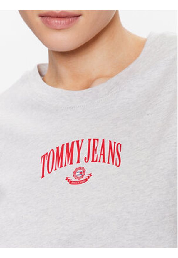 Tommy Jeans T-Shirt Varsity Prep DW0DW15439 Szary Oversize. Kolor: szary. Materiał: bawełna