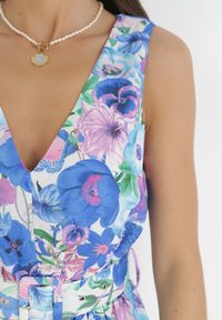 Born2be - Niebieska Kwiecista Sukienka Mini z Gumką w Pasie i Materiałowym Paskiem Iraine. Kolor: niebieski. Materiał: materiał. Długość rękawa: bez rękawów. Długość: mini #3