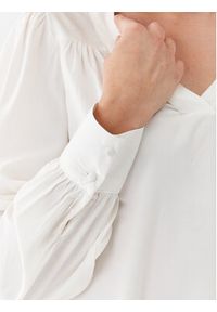 only - ONLY Bluzka 15303748 Biały Regular Fit. Kolor: biały. Materiał: wiskoza #5