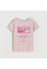 Reserved - T-shirt regular - Różowy. Kolor: różowy