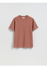 Reserved - T-shirt regular z bawełny - brązowy. Kolor: brązowy. Materiał: bawełna #1