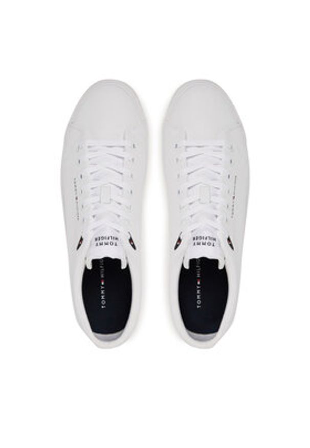 TOMMY HILFIGER - Tommy Hilfiger Sneakersy Th Hi Vulc Core Low Lth Ii Ess FM0FM05511 Biały. Kolor: biały. Materiał: skóra