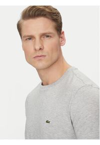 Lacoste T-Shirt TH6709 Szary Regular Fit. Kolor: szary. Materiał: bawełna