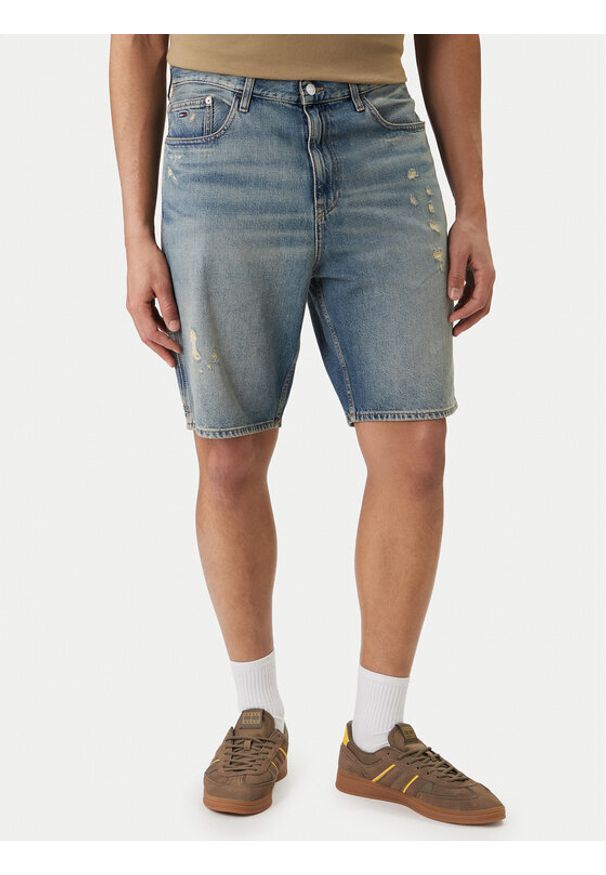 Tommy Jeans Szorty jeansowe Jaimie DM0DM22993 Niebieski Relaxed Fit. Kolor: niebieski. Materiał: bawełna