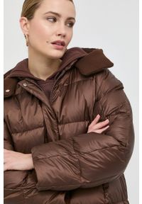 Marella kurtka puchowa damska kolor brązowy zimowa. Okazja: na co dzień. Typ kołnierza: kaptur. Kolor: brązowy. Materiał: puch. Sezon: zima. Styl: casual #7