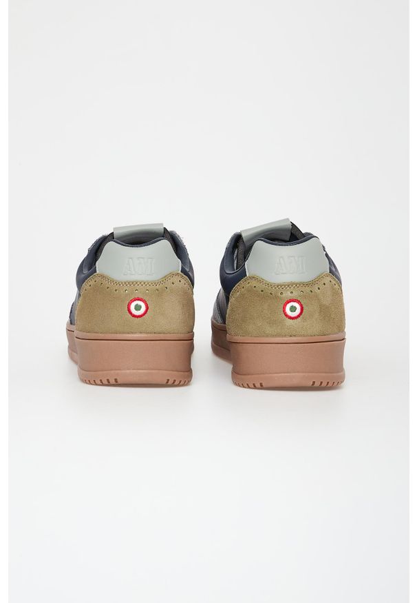 Aeronautica Militare - Sneakersy męskie zamszowe AERONAUTICA MILITARE. Materiał: zamsz
