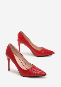 Born2be - Czerwone Szpilki Hamster. Nosek buta: szpiczasty. Kolor: czerwony. Materiał: lakier, skóra. Wzór: aplikacja. Obcas: na szpilce. Styl: klasyczny, wizytowy. Wysokość obcasa: średni #3