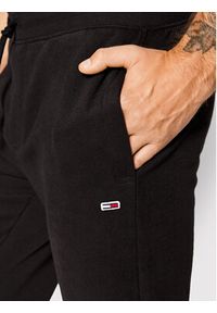 Tommy Jeans Spodnie dresowe DM0DM15380 Czarny Slim Fit. Kolor: czarny. Materiał: bawełna, syntetyk #2