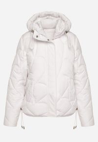 Born2be - Biała Pikowana Kurtka z Kapturem i Bocznymi Zdobieniami Ollenea. Okazja: na spotkanie biznesowe, na co dzień, do pracy, na spacer. Typ kołnierza: kaptur. Kolor: biały. Materiał: jeans. Wzór: aplikacja. Styl: biznesowy, casual, elegancki #7