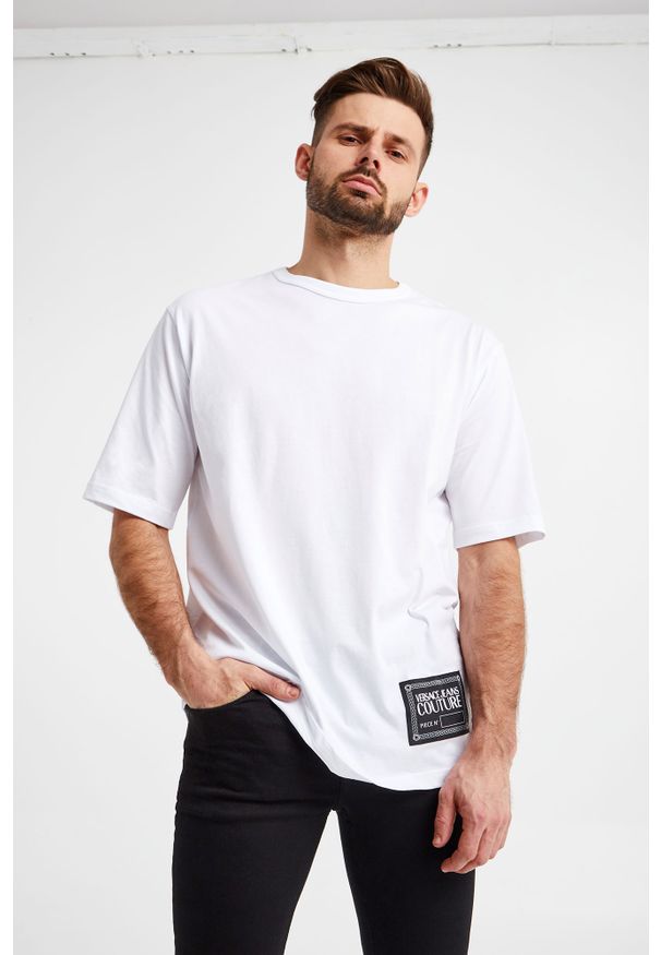 Versace Jeans Couture - T-shirt VERSACE JEANS COUTURE. Długość rękawa: krótki rękaw. Długość: krótkie. Wzór: aplikacja