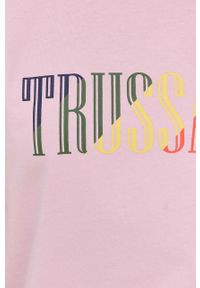 Trussardi Jeans - Trussardi t-shirt bawełniany kolor fioletowy. Okazja: na co dzień. Kolor: fioletowy. Materiał: bawełna. Długość rękawa: krótki rękaw. Długość: krótkie. Wzór: nadruk. Styl: casual #3