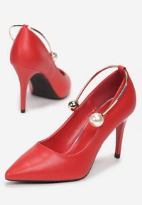 Renee - Czerwone Szpilki Echithilei. Wysokość cholewki: przed kolano. Nosek buta: otwarty. Kolor: czerwony. Szerokość cholewki: normalna. Wzór: gładki. Obcas: na szpilce #5