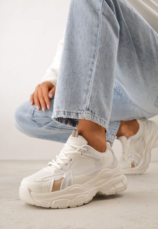 Born2be - Beżowe Sneakersy VICES na Grubej Tłoczonej Podeszwie z Perforacją Elanatia. Okazja: na co dzień. Kolor: beżowy. Materiał: jeans. Sport: fitness