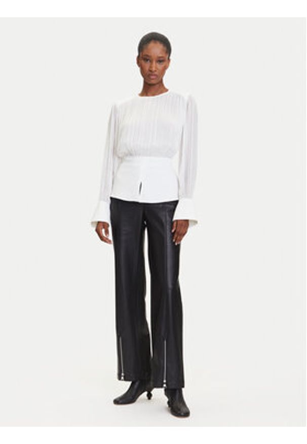 Karl Lagerfeld - KARL LAGERFELD Bluzka A3W11025 Écru Slim Fit. Typ kołnierza: dekolt w karo. Materiał: wiskoza