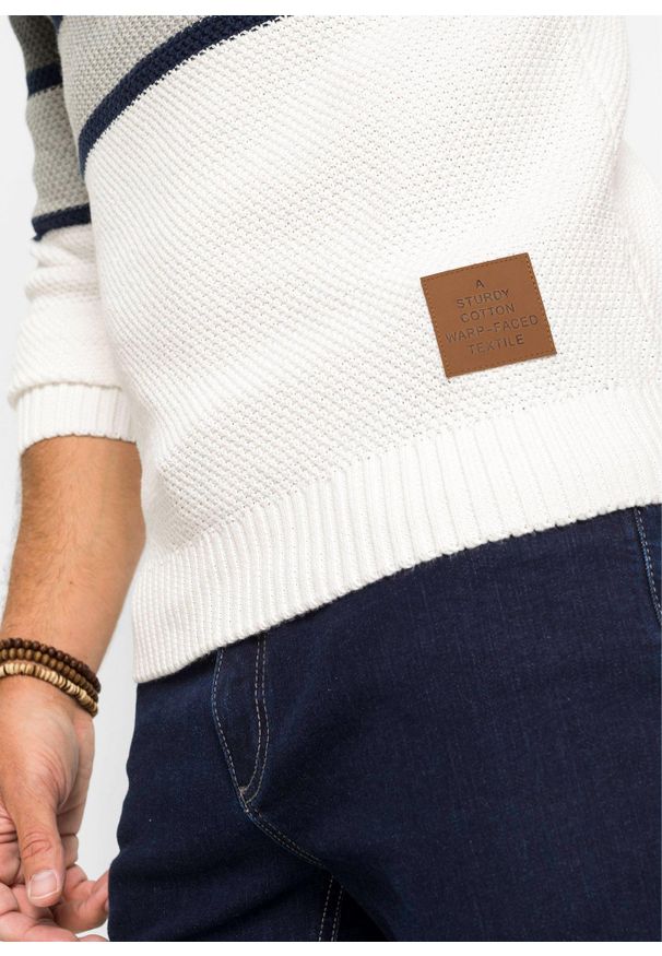 bonprix - Sweter z dzianiny o luźnym splocie z kołnierzem kominem, z czystej bawełny. Typ kołnierza: komin. Kolor: niebieski. Materiał: dzianina, bawełna. Wzór: ze splotem