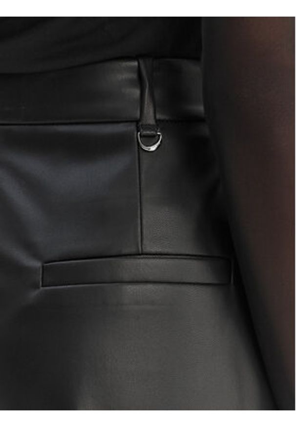 Hugo - HUGO Spodnie z imitacji skóry Hasmina-1 50552964 Czarny Wide Leg. Kolor: czarny. Materiał: skóra