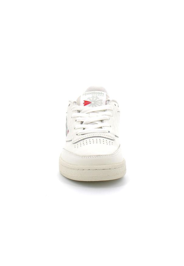 Buty do chodzenia damskie Reebok Club C. Zapięcie: sznurówki. Kolor: biały. Materiał: guma, syntetyk, materiał. Szerokość cholewki: normalna. Model: Reebok Club. Sport: turystyka piesza