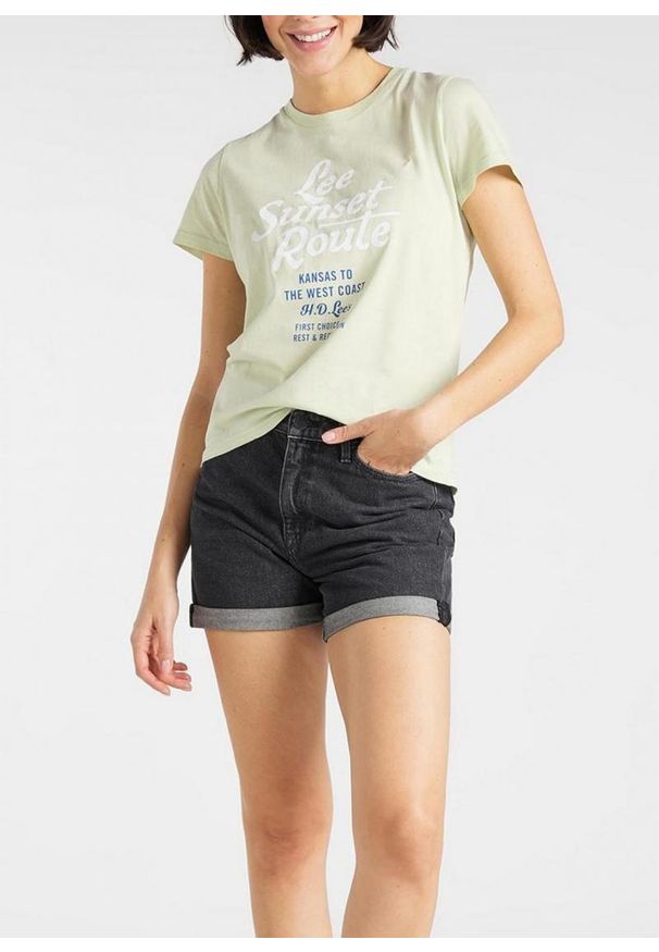 Lee - LEE GRAPHIC TEE DAMSKI T-SHIRT KOSZULKA NADRUK LOGO REGULAR FIT SUMMER GREEN L41AEPNK 112108854. Wzór: nadruk
