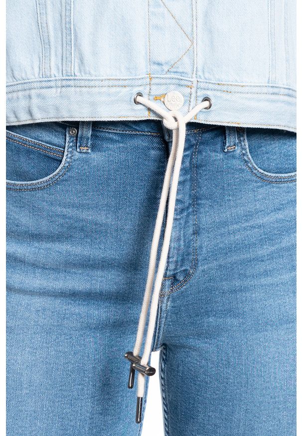 Lee - DAMSKA KURTKA JEANSOWA LEE RIDER DRAWSTRING JKT RELAXED L54LGGQB 112112791. Materiał: jeans