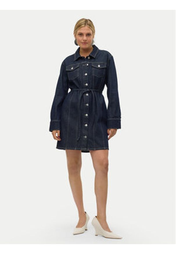 Vero Moda Sukienka jeansowa Oda 10321127 Granatowy Regular Fit. Kolor: niebieski. Materiał: bawełna
