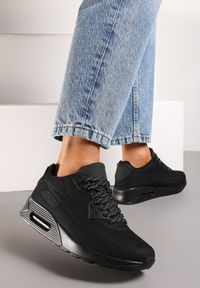 Born2be - Czarne Klasyczne Sneakersy na Podeszwie Air Sznurowane Dysuria. Nosek buta: okrągły. Zapięcie: sznurówki. Kolor: czarny. Materiał: materiał. Obcas: na obcasie. Wysokość obcasa: niski #1
