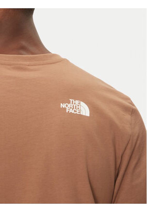 The North Face T-Shirt Simple Dome NF0A87NG Brązowy Regular Fit. Kolor: brązowy. Materiał: syntetyk