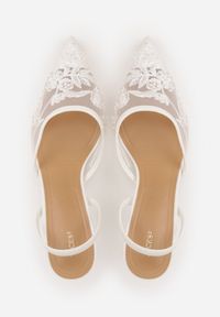 Born2be - Białe Szpilki VICES z Odkrytą Piętą z Bogato Zdobionym Noskiem z Koralikami Daphironei. Okazja: na co dzień, do pracy, na spotkanie biznesowe. Kolor: biały. Materiał: jeans. Wzór: aplikacja. Obcas: na szpilce. Styl: klasyczny, casual, biznesowy, elegancki #6