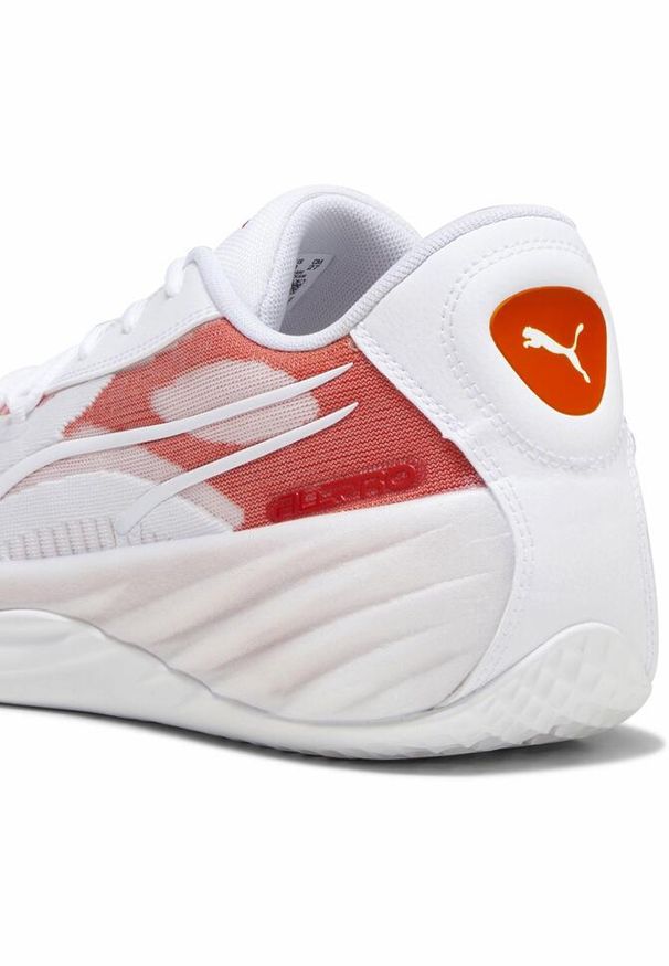 Buty do chodzenia męskie Puma All-pro Nitro Team. Zapięcie: sznurówki. Kolor: biały, czerwony, wielokolorowy. Materiał: syntetyk, tkanina, materiał. Szerokość cholewki: normalna. Sport: turystyka piesza