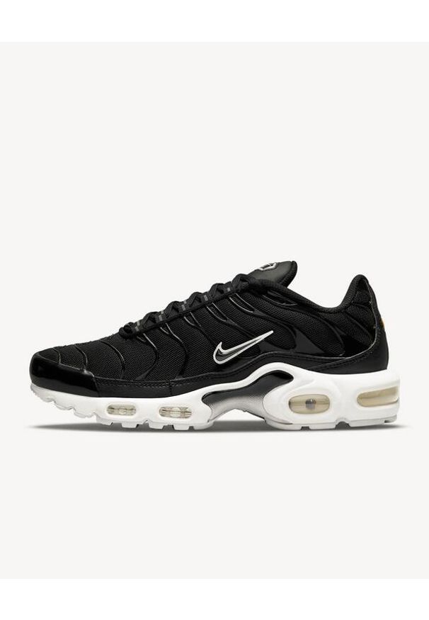 Buty do chodzenia damskie Nike Air Max Plus. Zapięcie: sznurówki. Kolor: czarny. Materiał: guma, materiał, tkanina, syntetyk. Szerokość cholewki: normalna. Model: Nike Air Max. Sport: turystyka piesza