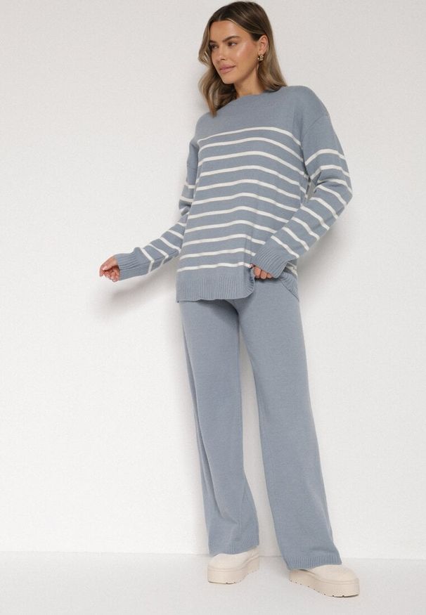Born2be - Niebieski Komplet z Wełną i Bawełną Sweter w Paski i Szerokie Spodnie Neveena. Kolor: niebieski. Materiał: wełna, bawełna. Wzór: paski
