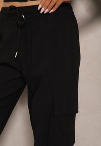 Renee - Czarne Spodnie Cargo z Bawełną High Waist Kolanielis. Stan: podwyższony. Kolor: czarny. Materiał: bawełna
