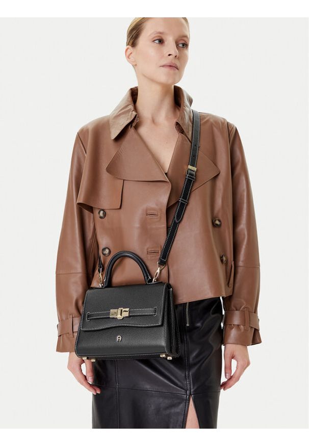 Aigner Torebka Farah S 133071 Czarny. Kolor: czarny. Materiał: skórzane