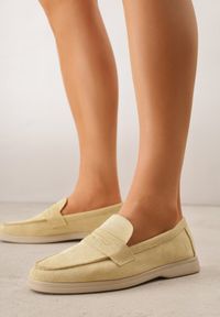 Renee - Żółte Mokasyny Casual VICES z Imitacji Zamszu z Wkładką ze Skóry Naturalnej Sheiris. Okazja: na co dzień. Kolor: żółty. Materiał: zamsz, skóra. Styl: casual #1