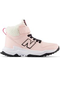 Buty dziecięce New Balance PT800TFP – różowe. Okazja: na co dzień. Wysokość cholewki: przed kolano. Kolor: różowy. Materiał: guma, materiał, syntetyk. Szerokość cholewki: normalna. Sezon: zima