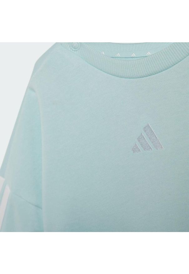 Adidas - Zestaw Essentials Joggers Kids. Kolor: biały, wielokolorowy, zielony. Materiał: dresówka, materiał
