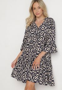 Born2be - Granatowa Sukienka Rozkloszowana z Bawełny w Etniczny Wzór Zalista. Okazja: na co dzień. Kolor: niebieski. Materiał: bawełna. Typ sukienki: rozkloszowane. Styl: boho, casual #2