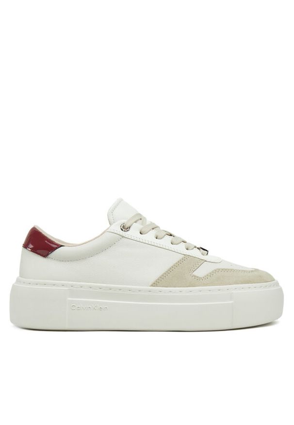 Calvin Klein Sneakersy HW0HW02409 Biały. Kolor: biały. Materiał: skóra