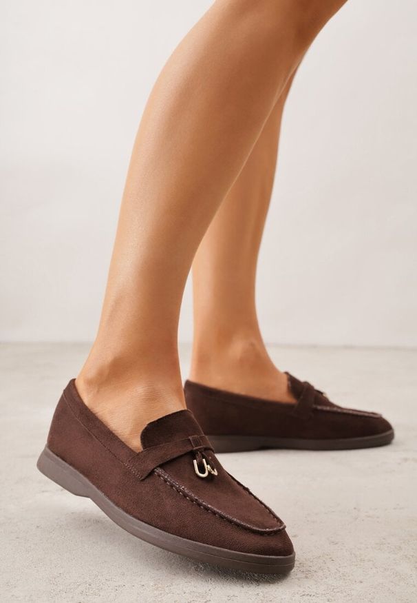 Born2be - Brązowe Mokasyny z Imitacji Zamszu z Ozdobną Aplikacją Tasseli. Okazja: na co dzień, na spotkanie biznesowe. Kolor: brązowy. Materiał: zamsz. Wzór: aplikacja. Styl: biznesowy, klasyczny, casual, elegancki