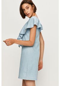 ANSWEAR - Answear - Sukienka Answear Lab. Okazja: na co dzień. Kolor: niebieski. Materiał: tkanina, bawełna, jeans. Wzór: gładki. Typ sukienki: rozkloszowane, proste. Styl: wakacyjny. Długość: mini #3