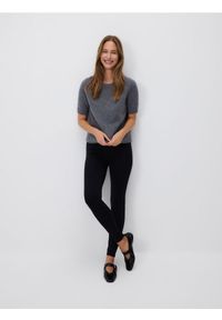 Reserved - Legginsy z paskiem - czarny. Kolor: czarny. Materiał: wiskoza, dzianina