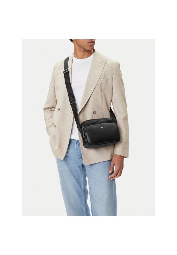 Torebka Beverly Hills Polo Club. Kolor: czarny