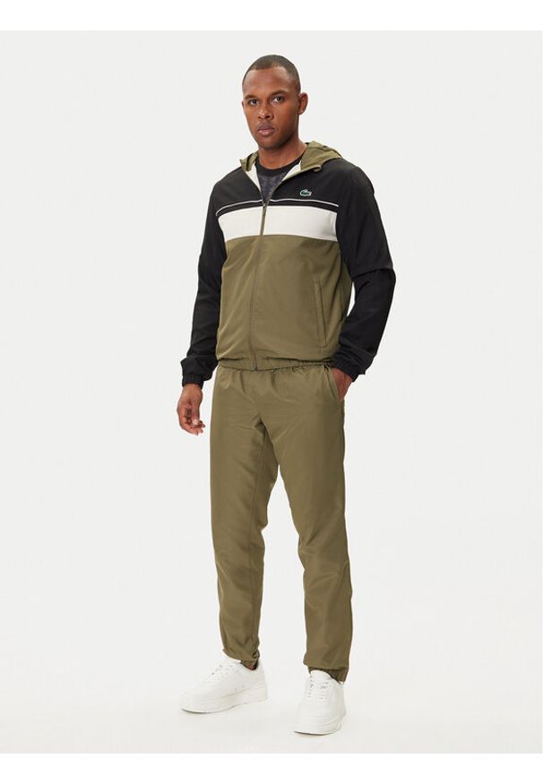 Lacoste Dres WH2661 Khaki Regular Fit. Kolor: brązowy. Materiał: syntetyk