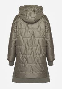 Renee - Zielona Przejściowa Kurtka z Kapturem Zdobiona Pikowaniem Fesulia. Okazja: na spacer, na co dzień. Typ kołnierza: kaptur. Kolor: zielony. Materiał: jeans. Wzór: aplikacja. Styl: casual, klasyczny #3