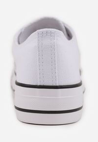 Renee - Biało-Czarne Trampki Vices na Platformie z Niską Cholewką Tiloria. Okazja: na spacer, na co dzień. Wysokość cholewki: przed kostkę. Kolor: biały. Szerokość cholewki: normalna. Obcas: na platformie. Styl: casual #5