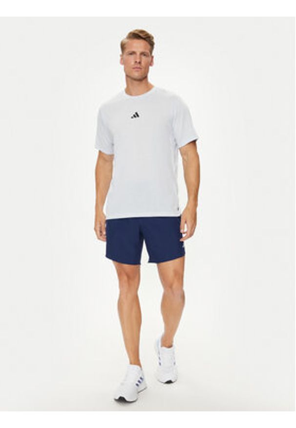 Adidas - adidas Koszulka techniczna Workout Logo IT2128 Niebieski Regular Fit. Kolor: niebieski. Materiał: syntetyk, bawełna